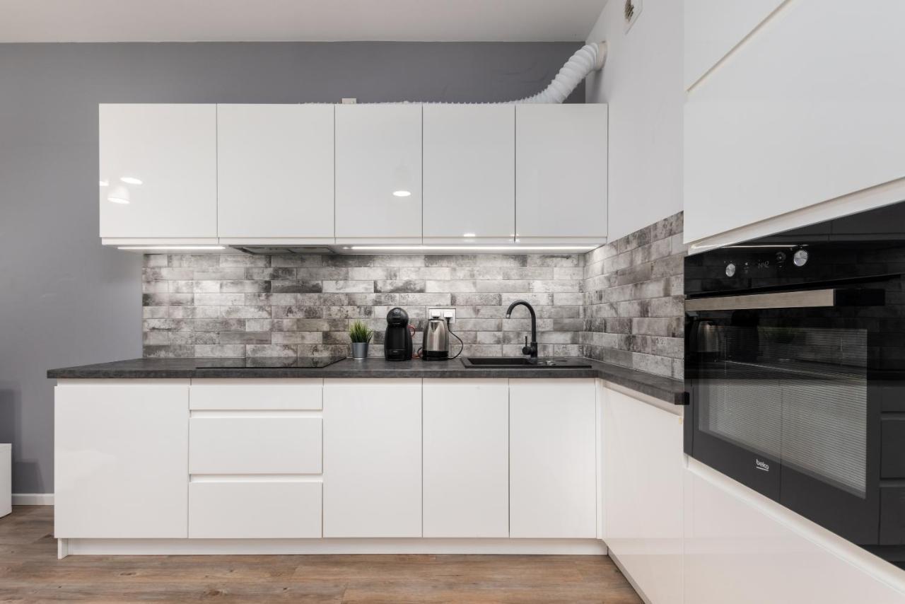 Rakowska 14A 1 Bedroom By Homeprime Варшава Екстер'єр фото